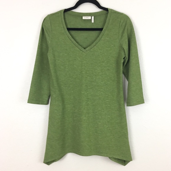 3/$25 SALE LOGO Lori Goldstein V-Neck Tunic Top